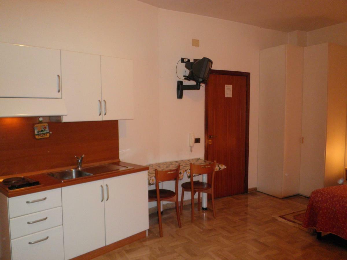 Residence Executive Ancona Habitación foto